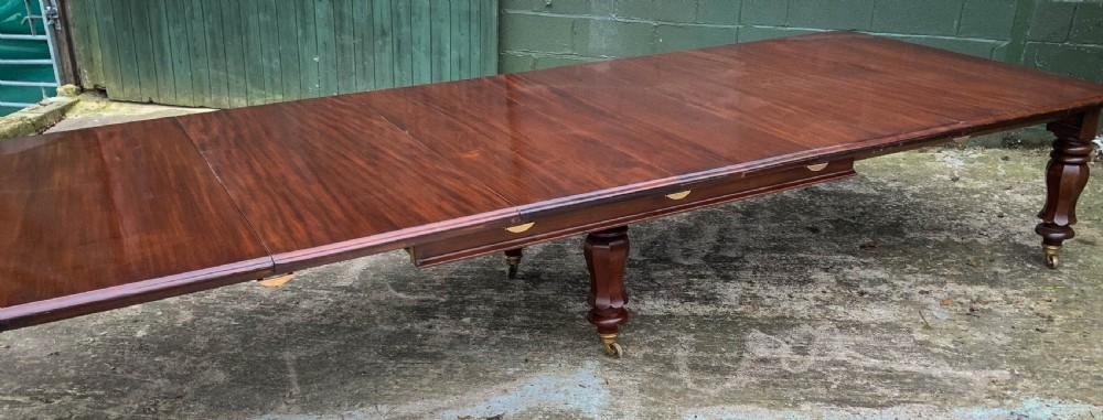 A superb Large Victorian Extending Dining Table in Mahogany to seat 14/16 View XX