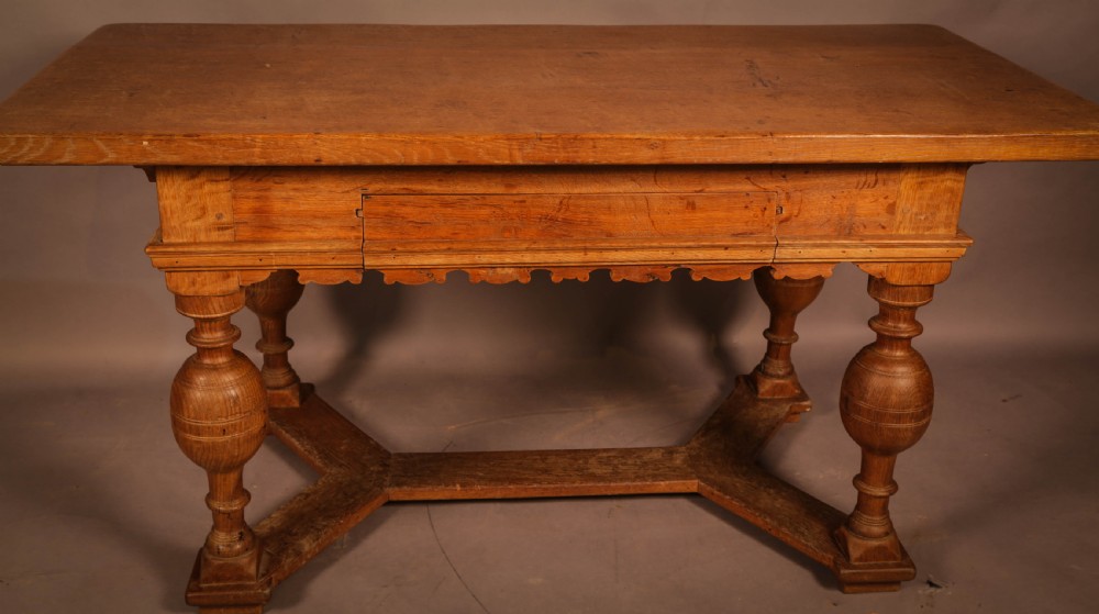 A Dutch Dining Table in Oak