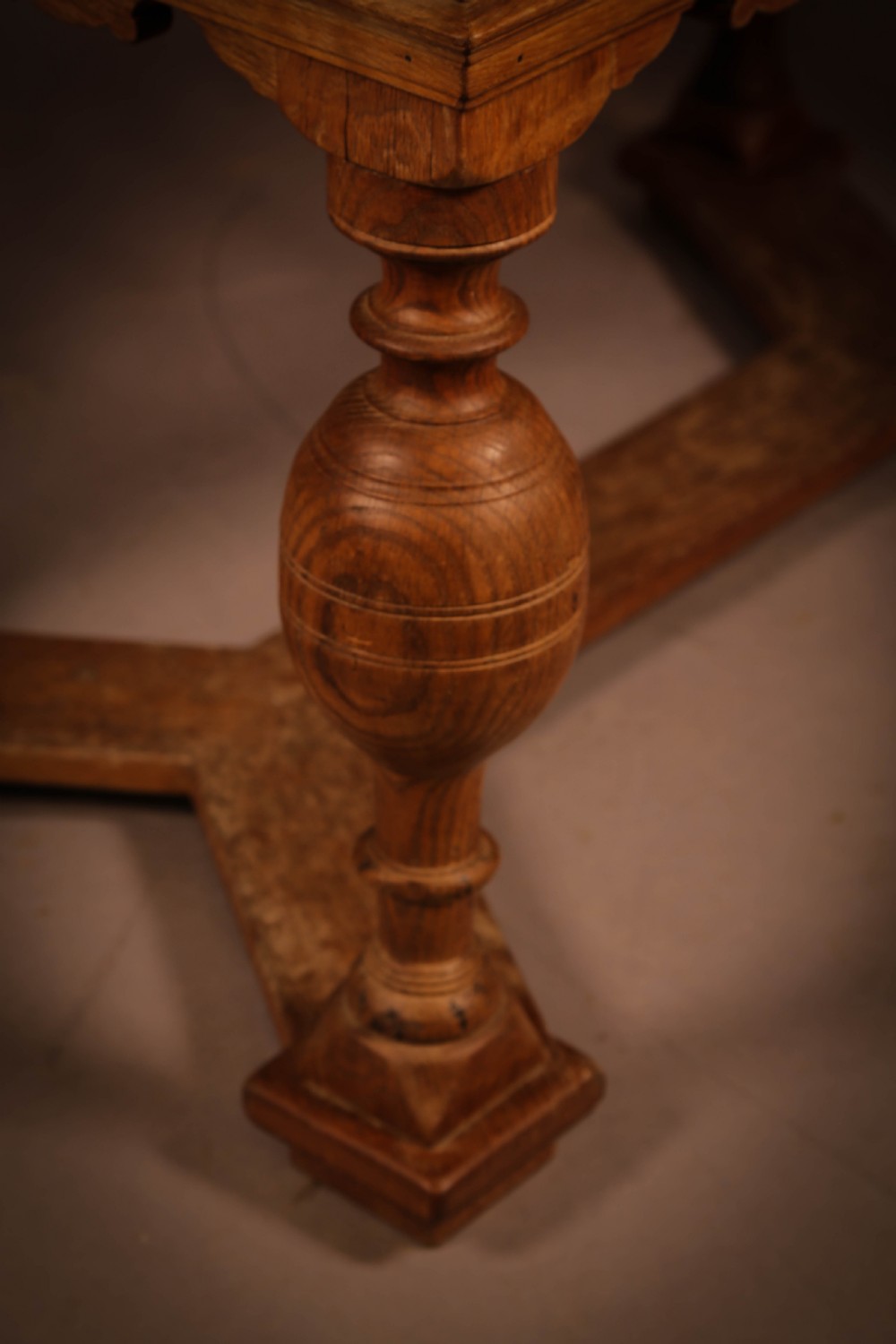 A Dutch Dining Table in Oak View V