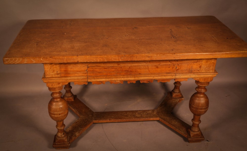 A Dutch Dining Table in Oak View VII