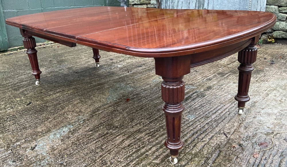 Quality Victorian extending dining table mahogany seat 10 View V