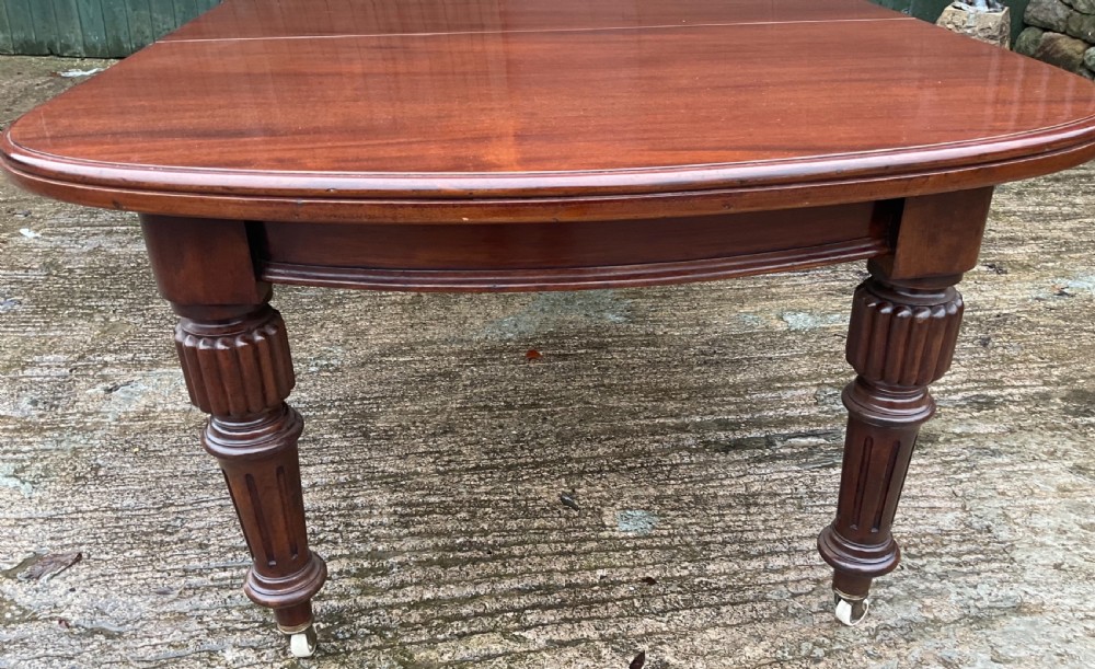 Quality Victorian extending dining table mahogany seat 10 View VI