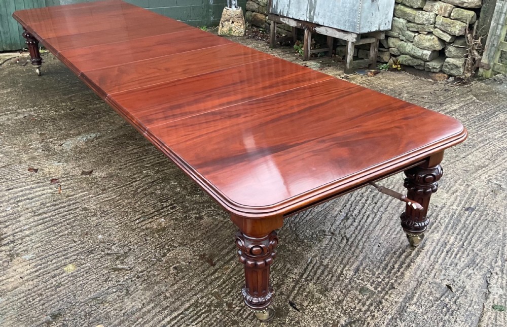 Very large Victorian extending dining table mahogany seats 20 View VIII
