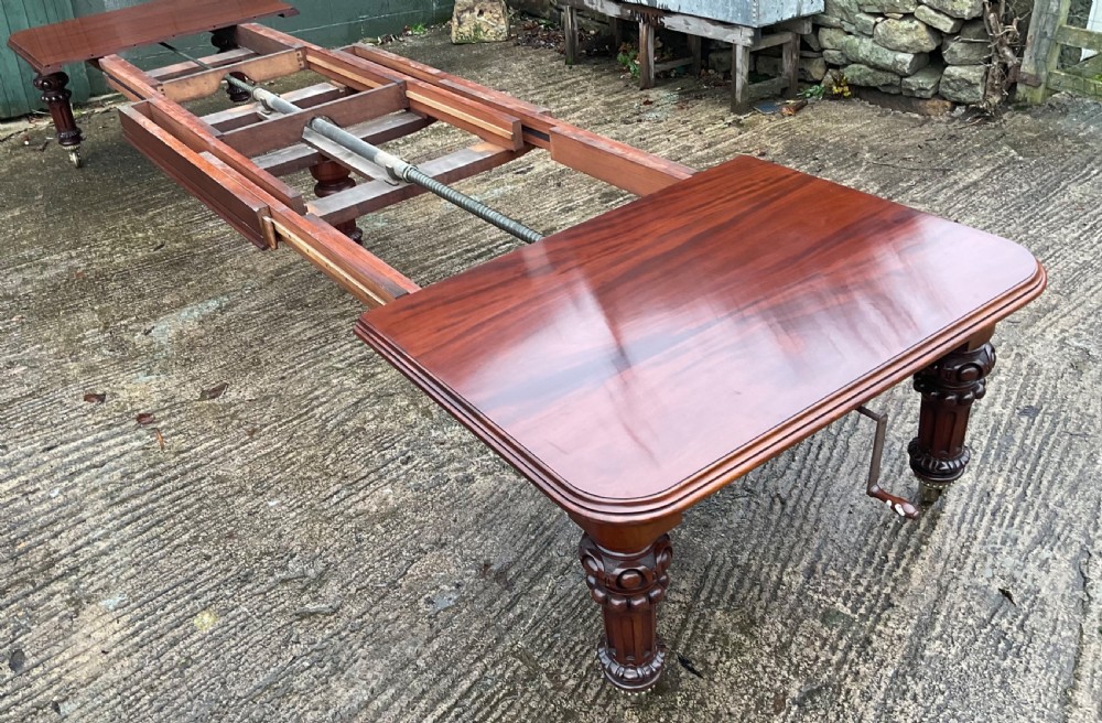 Very large Victorian extending dining table mahogany seats 20 View XVIII