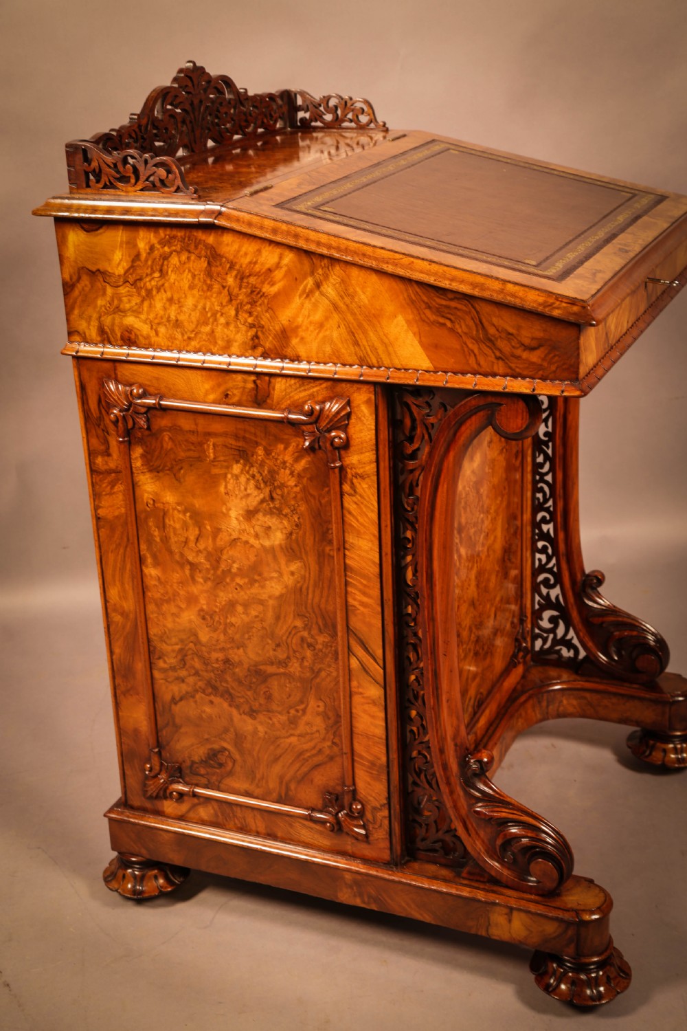 Superb Victorian Burr Walnut Davenport Desk View XIII