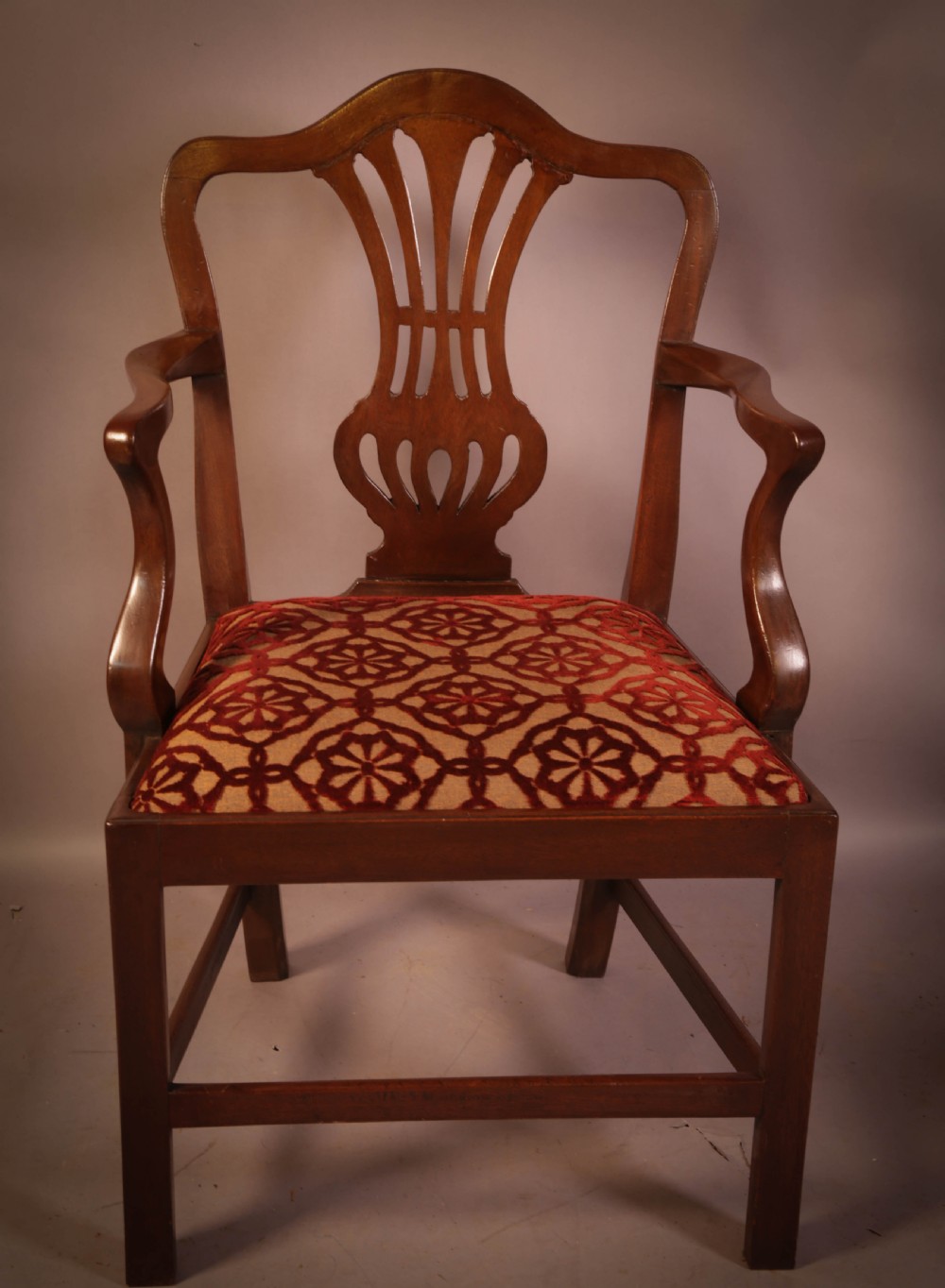 A set of 8 Georgian Hepplewhite Dining Chairs in Mahogany View III