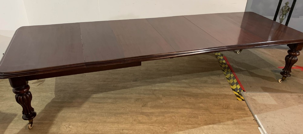 A Large Victorian Mahogany Dining Table seats 12/14 View XIV