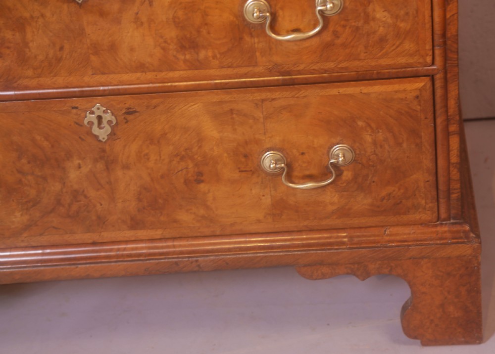 A George I Walnut Chest of Drawers 2 over 3 View IX
