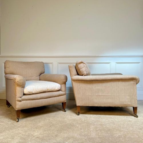 A PAIR OF EDWARDIAN COUNTRY HOUSE ARMCHAIRS IN HOWARD SONS STYLE - ADDITIONAL PHOTO 1