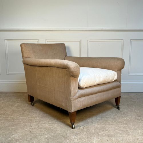 A PAIR OF EDWARDIAN COUNTRY HOUSE ARMCHAIRS IN HOWARD SONS STYLE - ADDITIONAL PHOTO 3