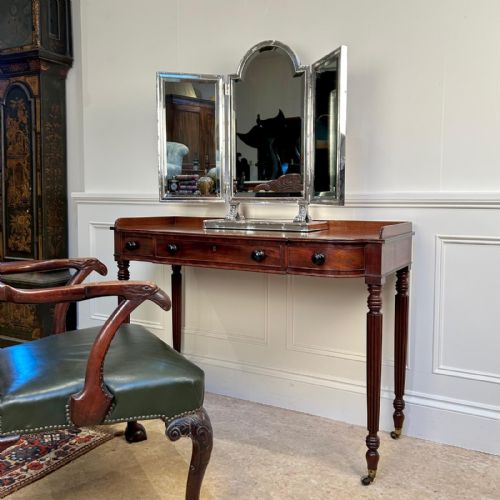 FINE QUALITY SILVER TRIPTYCH DRESSING TABLE MIRROR - ADDITIONAL PHOTO 1