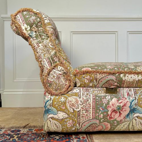 19TH C REVERSIBLE BOX OTTOMAN DAYBED - ADDITIONAL PHOTO 3