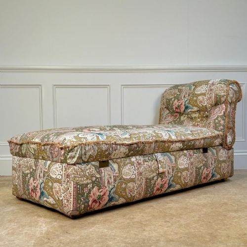19TH C REVERSIBLE BOX OTTOMAN DAYBED - ADDITIONAL PHOTO 7