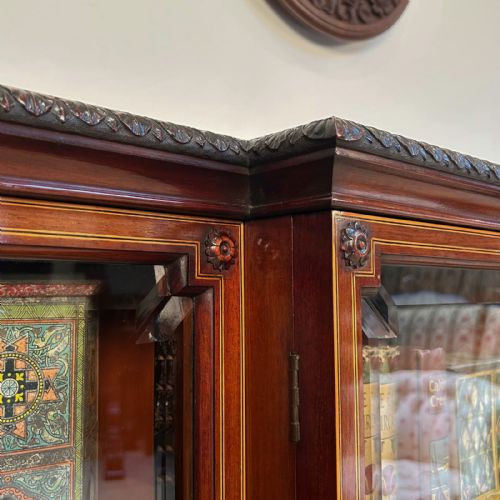 19TH C MAHOGANY DWARF GLAZED BOOKCASE - ADDITIONAL PHOTO 4
