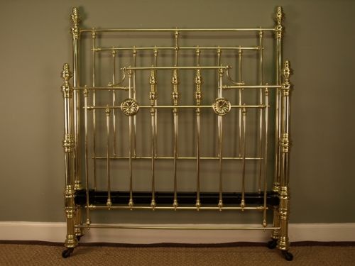 Victorian Hoskins & Sewell 4ft6 Brass Bed (Double)