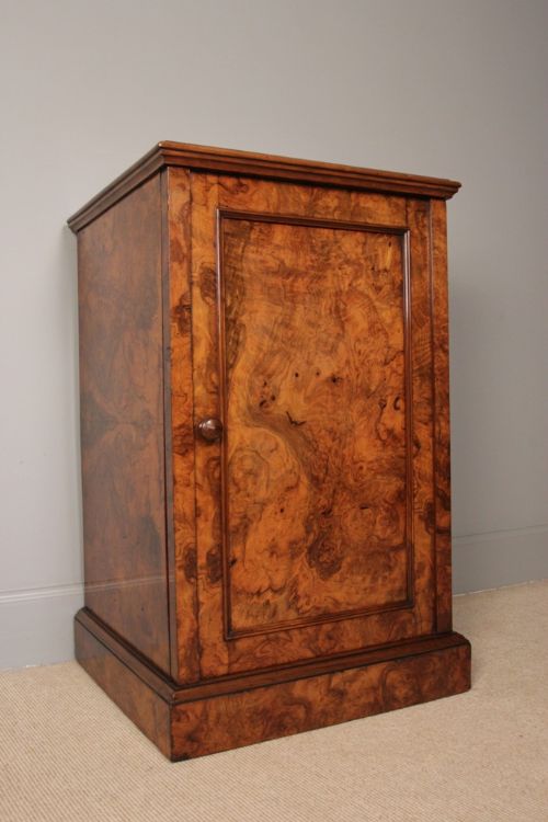 A Fine Edwards & Roberts Burr Walnut Side Cabinet / Cupboard