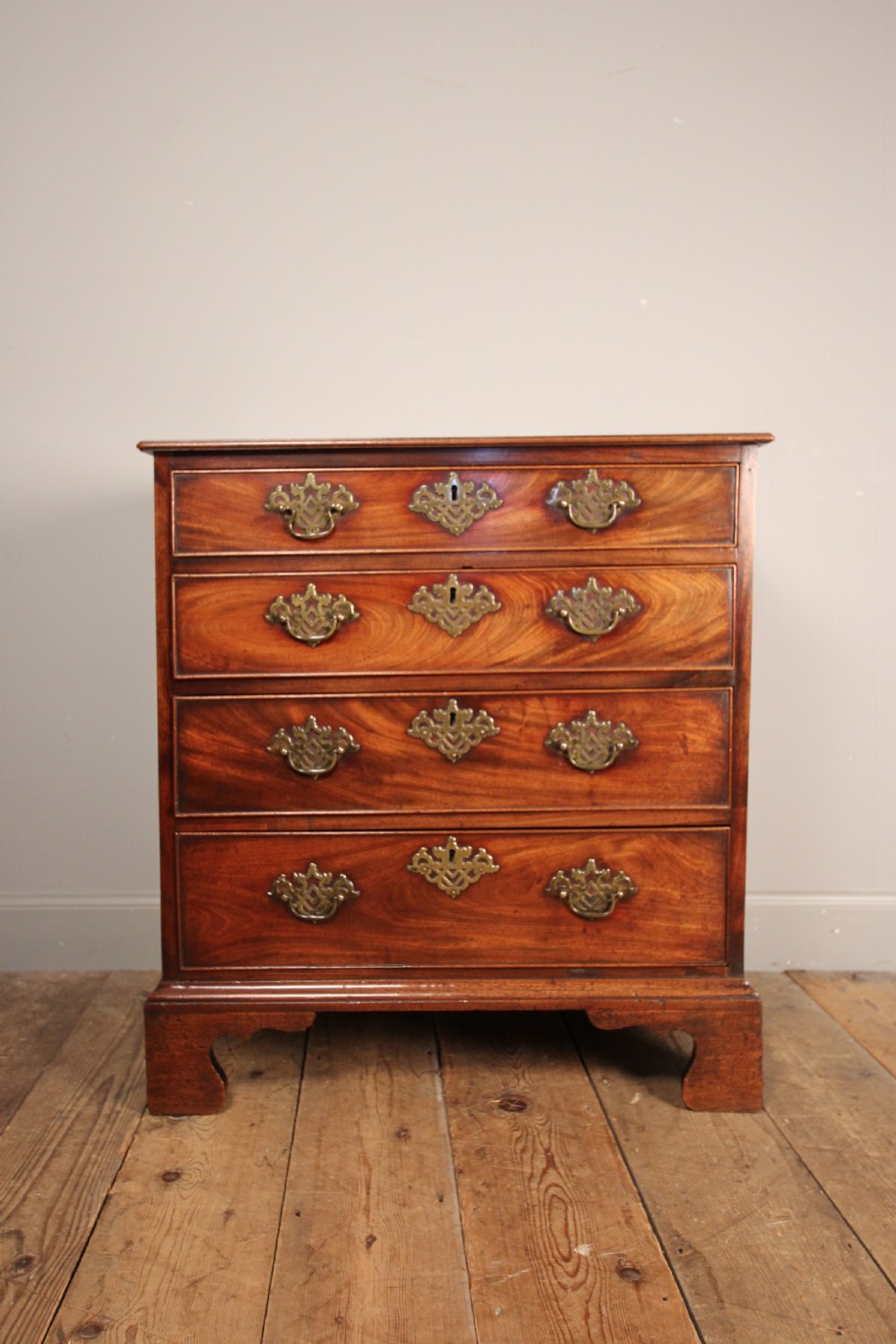 Superb Small 18th Century Mahogany Chest of Drawers View II