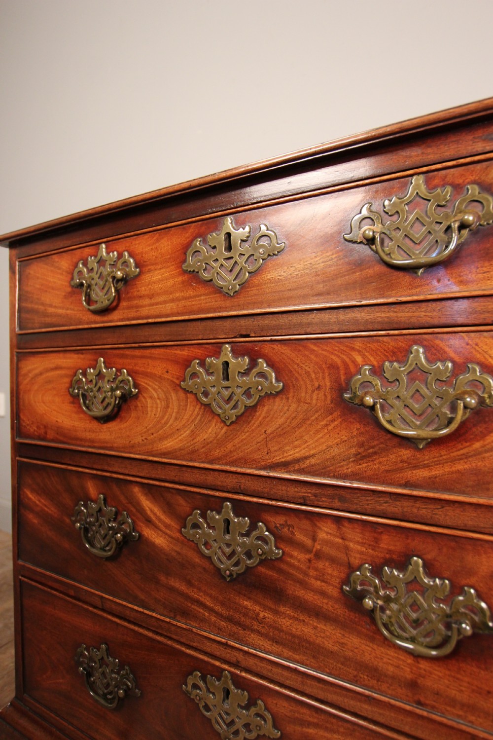 Superb Small 18th Century Mahogany Chest of Drawers View III