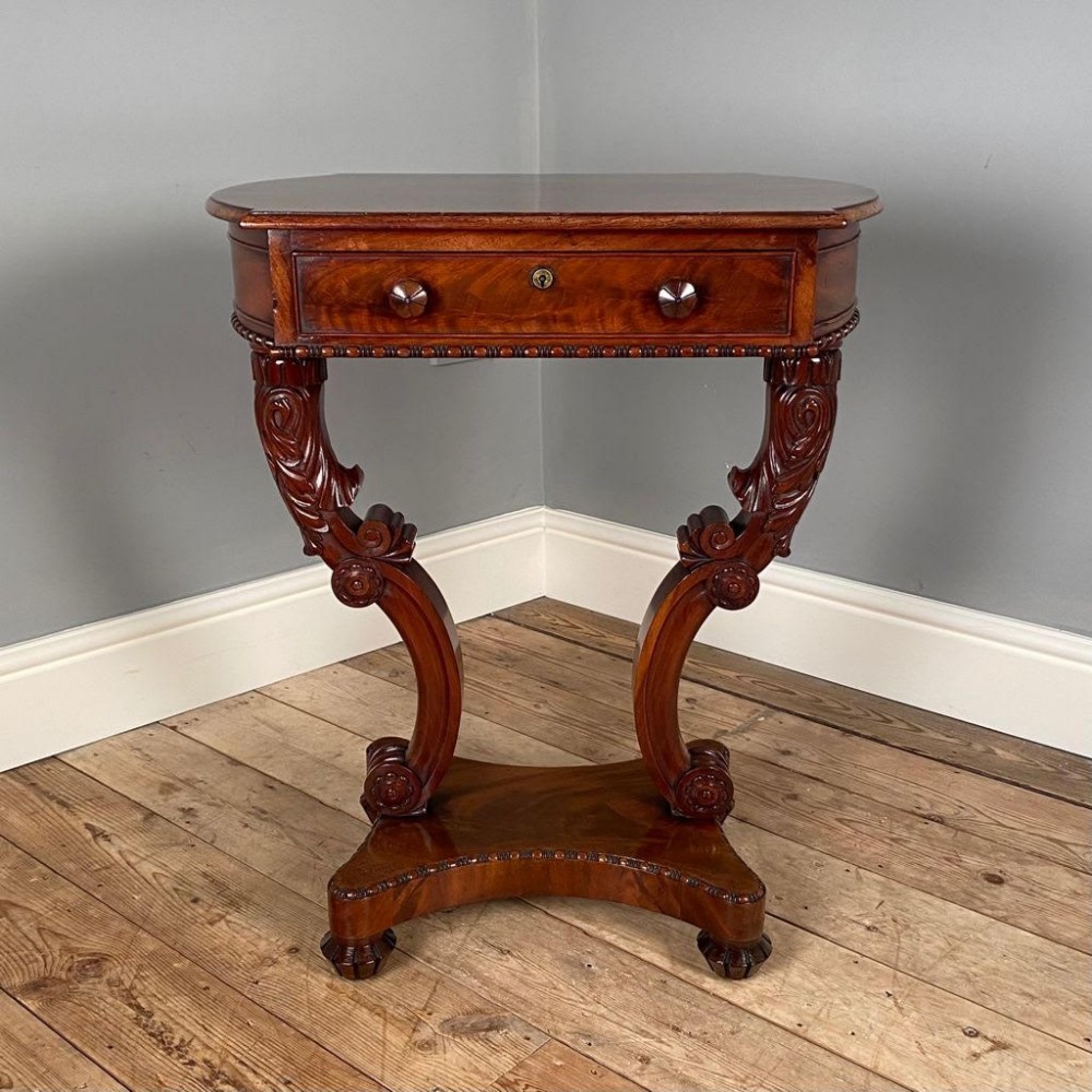 Striking Mahogany Occasional Table atb. Thomas King