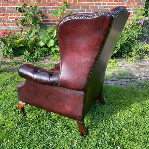 HAND DYED DEEP BUTTONED LEATHER WING ARMCHAIR C 1920 - ADDITIONAL PHOTO 4