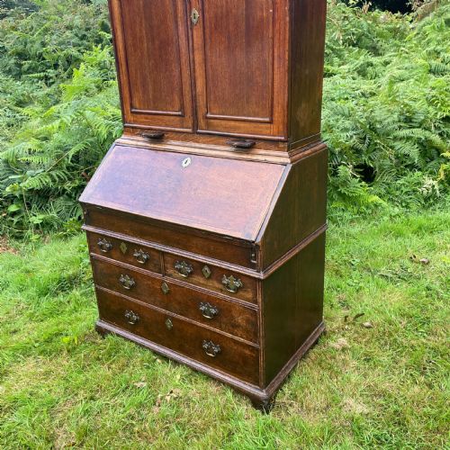 CHARMING GEORGE II OAK BUREAU CABINET - ADDITIONAL PHOTO 1