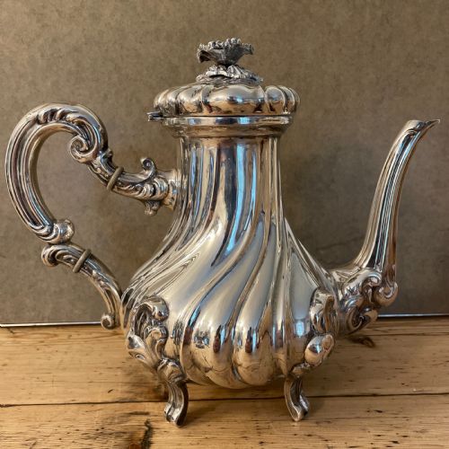 italian silver coffee pot c1880 - CATEGORY: ANTIQUE SILVER - DATED 19TH CENTURY