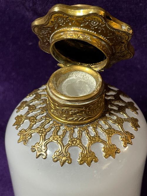 FRENCH OPALINE GLASS PERFUME BOTTLE WITH MINIATURE PAINTING OF COLUMN VENDOME - ADDITIONAL PHOTO 4