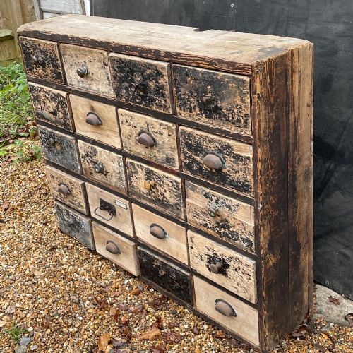 bank of painted pine drawers 19thc - CATEGORY: ANTIQUE CHEST OF DRAWERS - DATED 19TH CENTURY