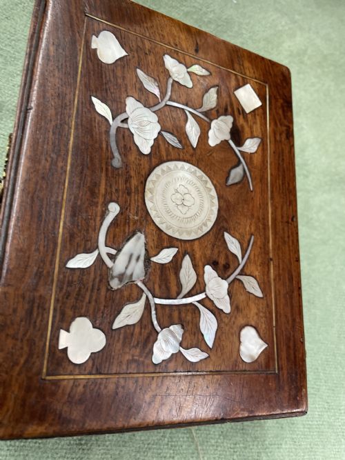18TH C CHINESE HUALI WOOD GAMING BOX - ADDITIONAL PHOTO 3