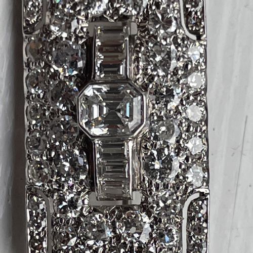 ART DECO DIAMOND PLATINUM BROOCH 48 CARATS - ADDITIONAL PHOTO 4