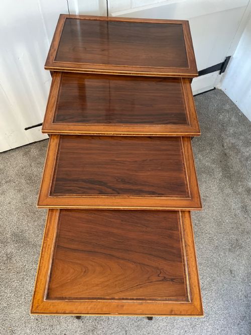 A FINE NEST OF ROSEWOOD QUARTETTO TABLES C1900 - ADDITIONAL PHOTO 4