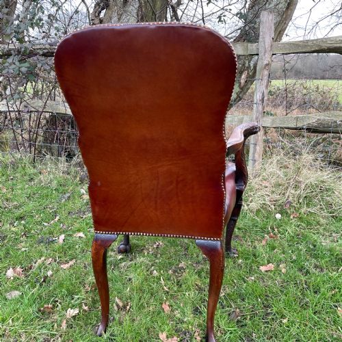 GEORGE II STYLE CARVED WALNUT ARMCHAIR IN LEATHER C1900 - ADDITIONAL PHOTO 9