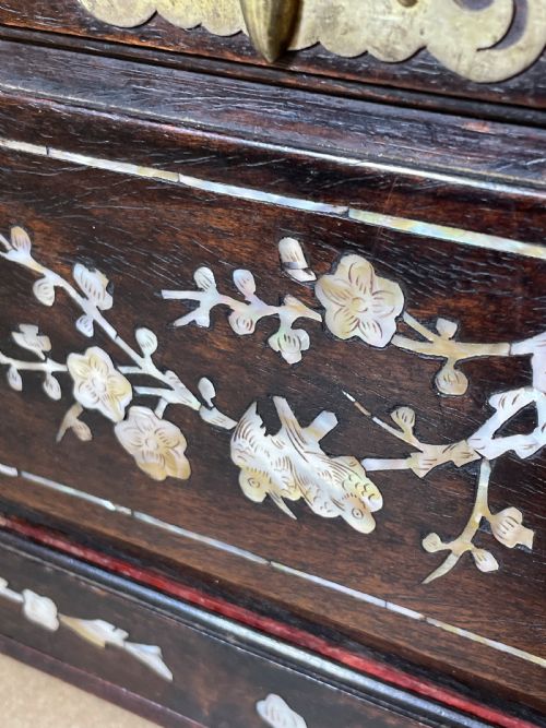CHINESE HUALI WOOD MAHJONG SET C1900 - ADDITIONAL PHOTO 3