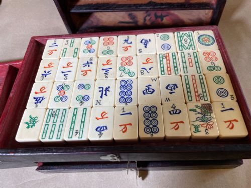 CHINESE HUALI WOOD MAHJONG SET C1900 - ADDITIONAL PHOTO 11