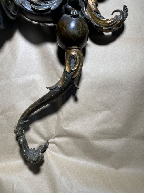 A LARGE 19TH CENTURY BRONZE PARCEL GILT FIGURAL WALL LIGHT - ADDITIONAL PHOTO 12