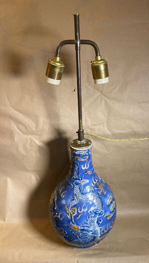 19TH C CHINESE BOTTLE VASE DECORATED WITH DRAGONS - ADDITIONAL PHOTO 1