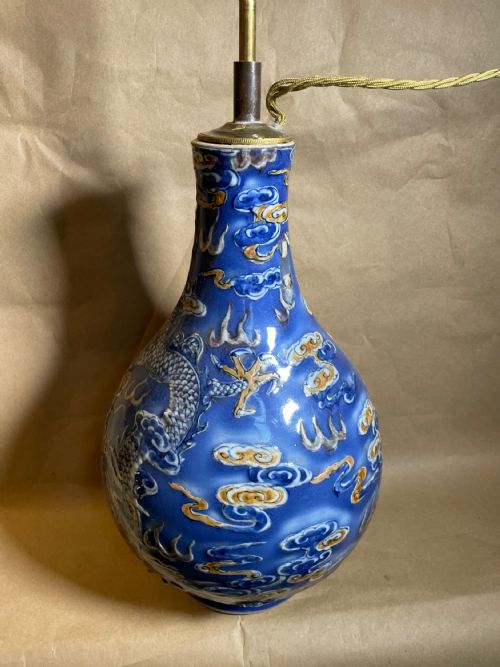 19TH C CHINESE BOTTLE VASE DECORATED WITH DRAGONS - ADDITIONAL PHOTO 4