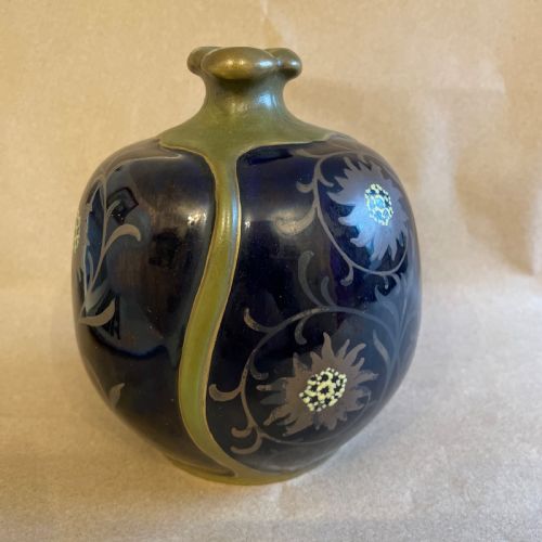 AMPHORA ART NOUVEAU POTTERY VASE C 1910 - ADDITIONAL PHOTO 1