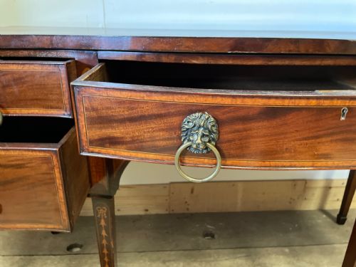 A GEORGE III MAHOGANY SERPENTINE FRONTED SIDEBOARD - ADDITIONAL PHOTO 9