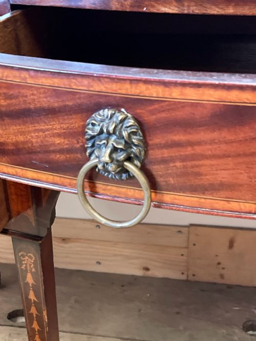 A GEORGE III MAHOGANY SERPENTINE FRONTED SIDEBOARD - ADDITIONAL PHOTO 11