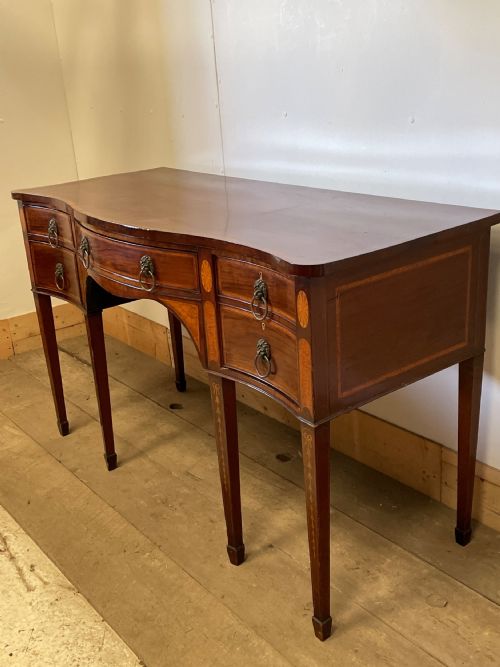 A GEORGE III MAHOGANY SERPENTINE FRONTED SIDEBOARD - ADDITIONAL PHOTO 10