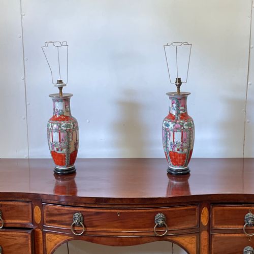 DECORATIVE PAIR OF CHINESE FAMILLE ROSE LAMPS C 1930 - ADDITIONAL PHOTO 3