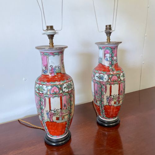 DECORATIVE PAIR OF CHINESE FAMILLE ROSE LAMPS C 1930 - ADDITIONAL PHOTO 8