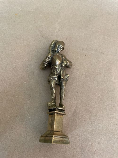 ANTIQUE BRONZE WAX DESK SEALMODELLED AS A KNIGHT - ADDITIONAL PHOTO 2