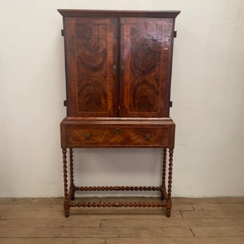 EARLY 18TH C WALNUT CABINET ON STAND - ADDITIONAL PHOTO 3