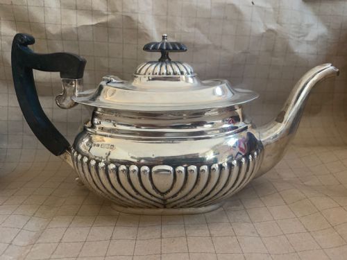 EDWARDIAN STERLING SILVER 4 PIECE TEA SET SHEFFIELD 1910 - ADDITIONAL PHOTO 3