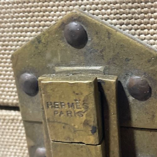 AN ART DECO HERMES SUITCASE DATING FROM THE 1920S - ADDITIONAL PHOTO 3