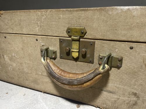 AN ART DECO HERMES SUITCASE DATING FROM THE 1920S - ADDITIONAL PHOTO 10