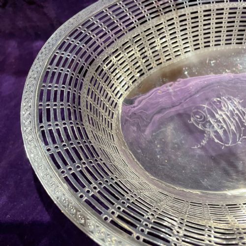 SUPERB GEORGE III PIERCED SILVER BASKET BY PHILIP FREEMAN LONDON 1779 - ADDITIONAL PHOTO 16