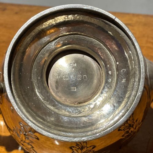 GEORGE III SILVER TEA POT LONDON 1797 WILLIAM THEOBOLDS - ADDITIONAL PHOTO 4